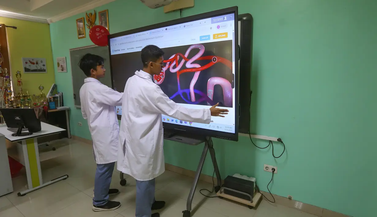 Program Sekolah Garuda merupakan bagian dari Program Hasil Terbaik Cepat (PHTC) untuk mempercepat pemerataan mutu pendidikan di Indonesia. (merdeka.com/Arie Basuki)