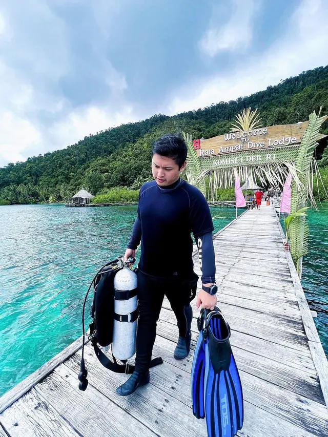 9 Pesona Tampan Rizki Natakusumah yang Jadi Jawaban Doa Beby Tsabina Saat Minta Jodoh