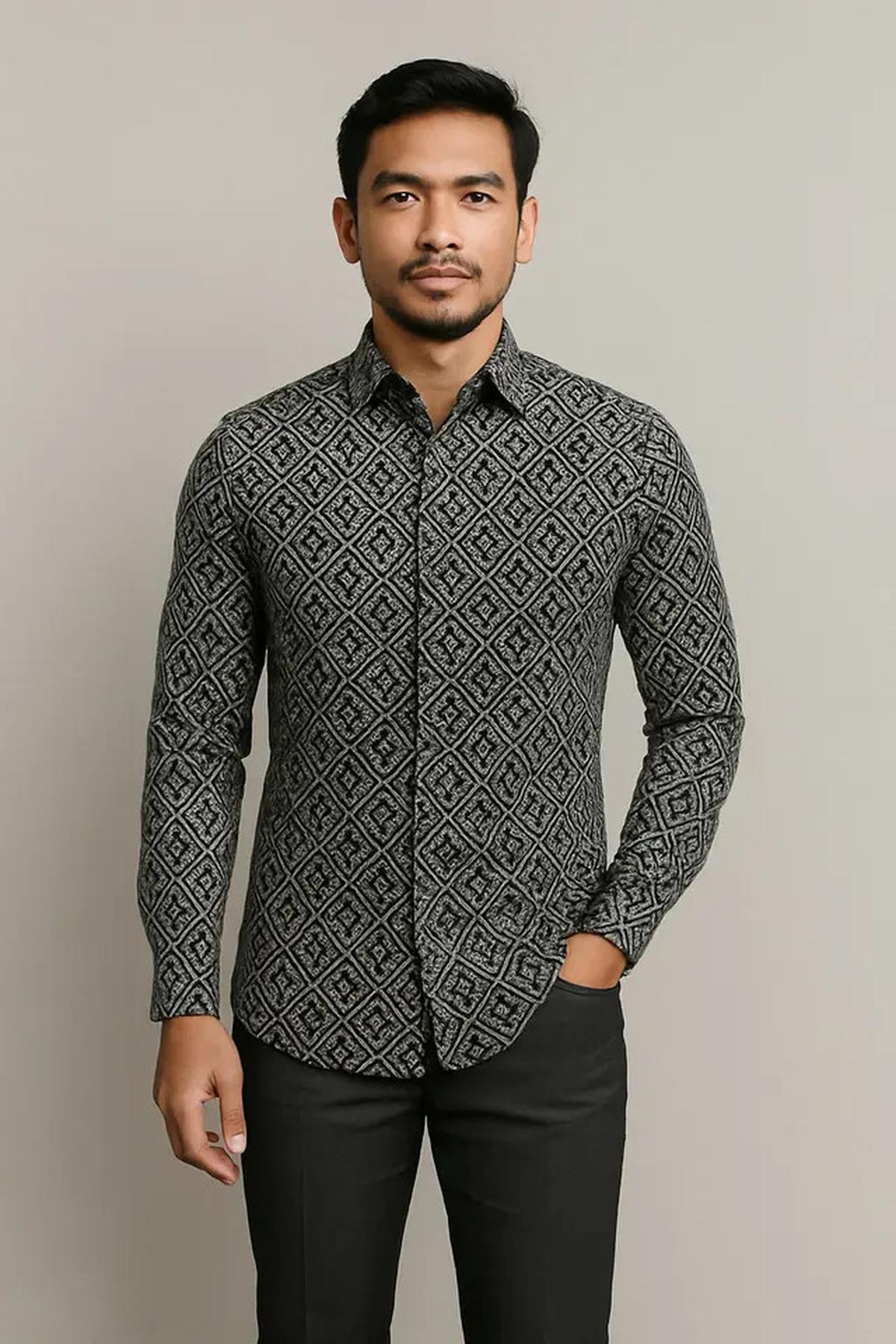7 Model Batik Slimfit Pria Lengan Pendek Terbaru 2025, Cocok untuk ke Kantor hingga Acara Resmi
