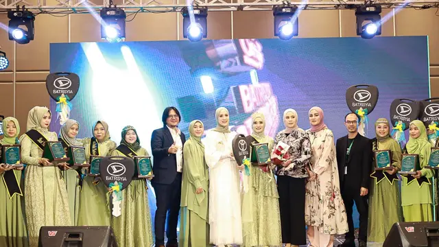 Gathering Batrisyia Herbal milik Fatimah Az Zahra yang dihadiri Oki Setiana Dewi, Olla Ramlan, Cynthia Ramlan, dan Fanny Febriana. (IST)