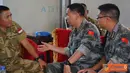 Citizen6, Lebanon: Wadansatgas Indobatt menerima kunjungan Komandan Kompi Rumah Sakit China (Chinmedcoy) UNIFIL, Letkol Li Xuecheng bersama calon penggantinya Letkol Guo Hai, Selasa (26/6). (Pengirim: Badarudin Bakri)