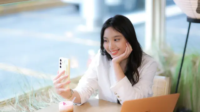 Ilustrasi seseorang yang terlalu fokus dengan diri sendiri