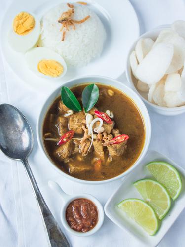 Cara Membuat Bumbu Rawon Ayam Lifestyle Fimela Com Membuat rawon tidak hanya dengan daging sapi saja, dengan daging kambing. cara membuat bumbu rawon ayam