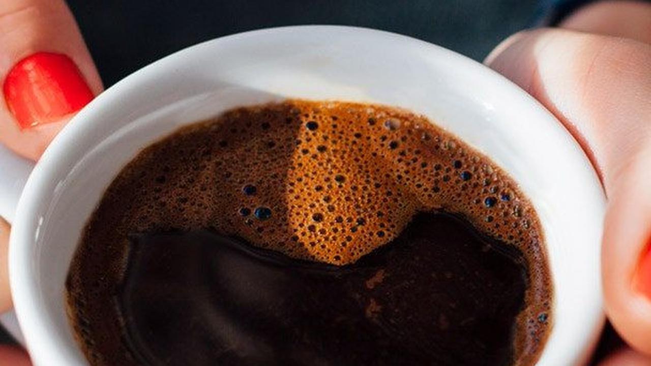 <b>Kopi Hitam</b>