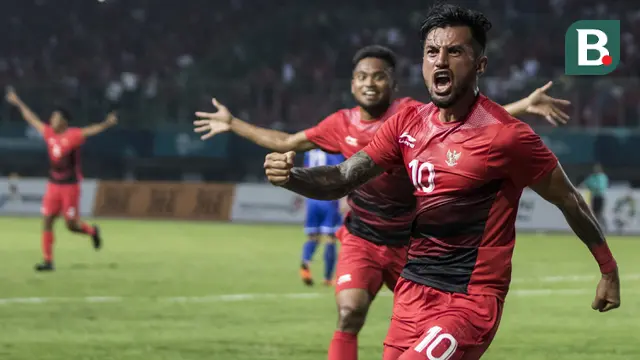 Gelandang Indonesia, Stefano Lilipaly, merayakan gol yang dicetaknya ke gawang Chinese Taipei pada laga Grup A Asian Games di Stadion Patriot, Bekasi, Minggu (12/8/2018). Indonesia menang 4-0 atas Chinese Taipei. (Bola.com/Vitalis Yogi Trisna)