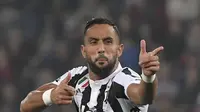 Juventus memanfaatkan situasi tersebut dengan memulangkan kembali pemain 31 tahun tersebut ke Serie A. Performa Benatia pulih kembali dan berhasil meraih titel Serie A ketujuh beruntun bagi si Nyonya Tua. (AFP/Tiziana Fabi)