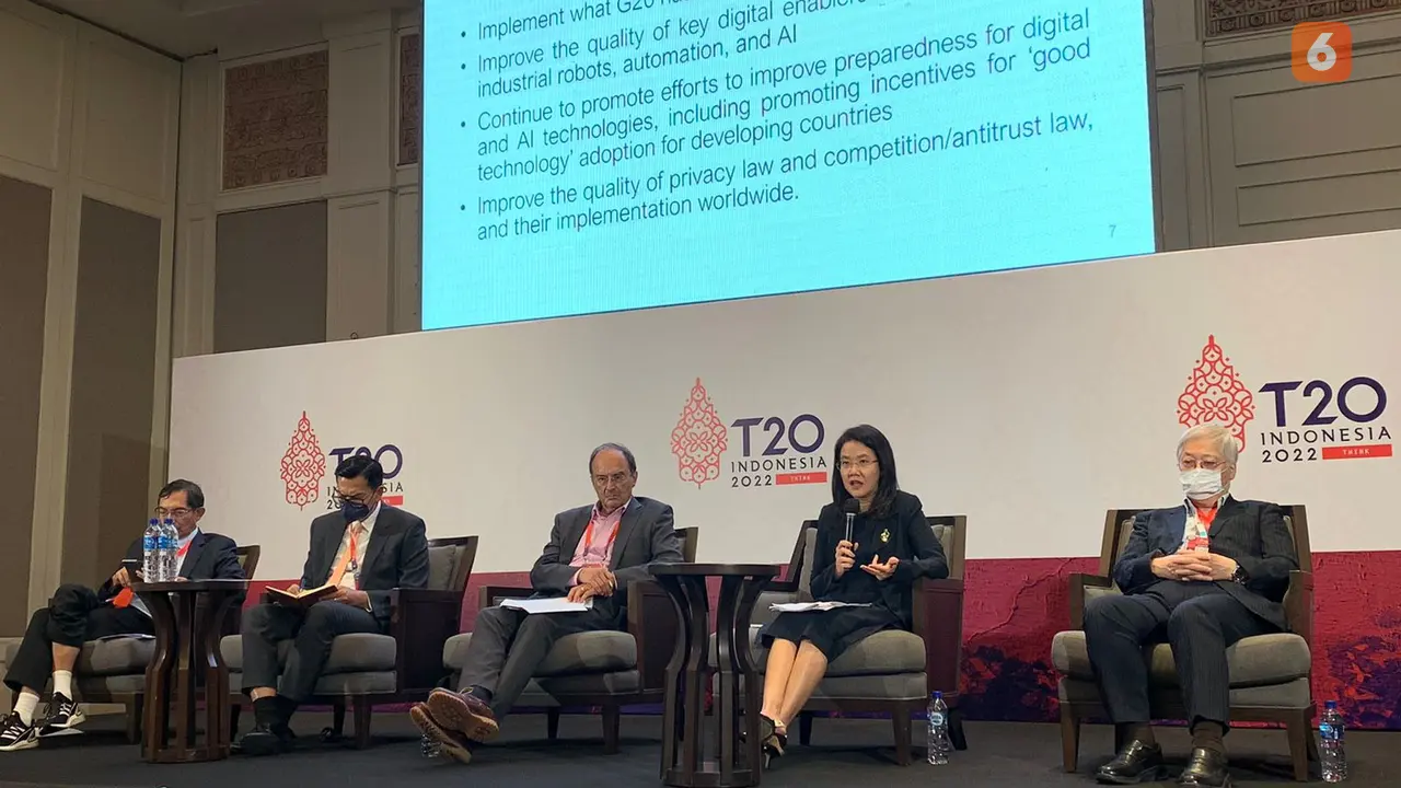 Parallel Session di KTT T20 bertajuk "Leveraging Digital Transformation and Smartization to Improve Quality of Life" yang digelar pada Senin (5/9/2022). (Liputan6/Benedikta Miranti T.V)