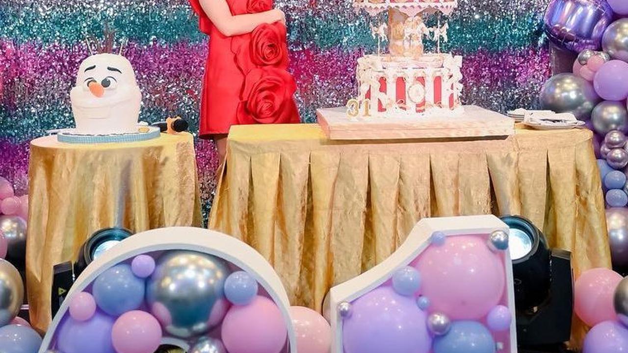 Potret Mewahnya Perayaan Ulang Tahun ke-31 Ayu Ting Ting, Dihadiri Rekan Artis