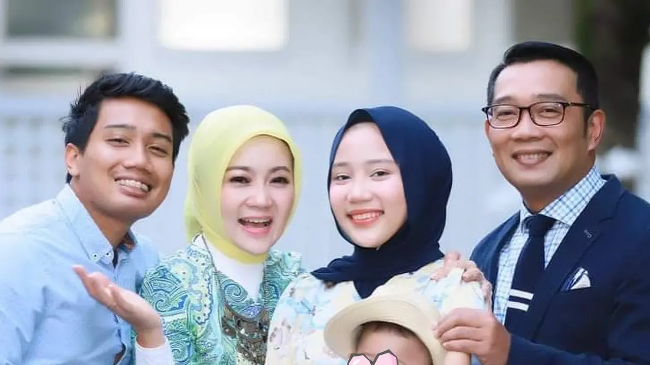 Ikhaskan Kepergian Eril, Ini 6 Potret Hangat Keluarga Ridwan Kamil dan Atalia Praratya