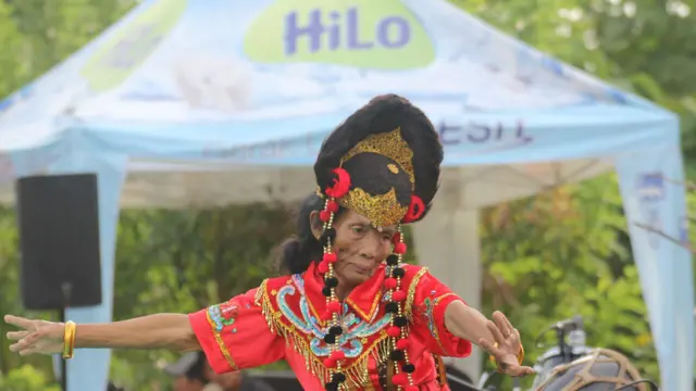 Maestro Tari Topeng Kreyo Terakhir Terpaksa Jadi Tukang Pijat