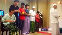 Hebat! Meski Sakit, Olga Syahputra Masih Bisa Salat