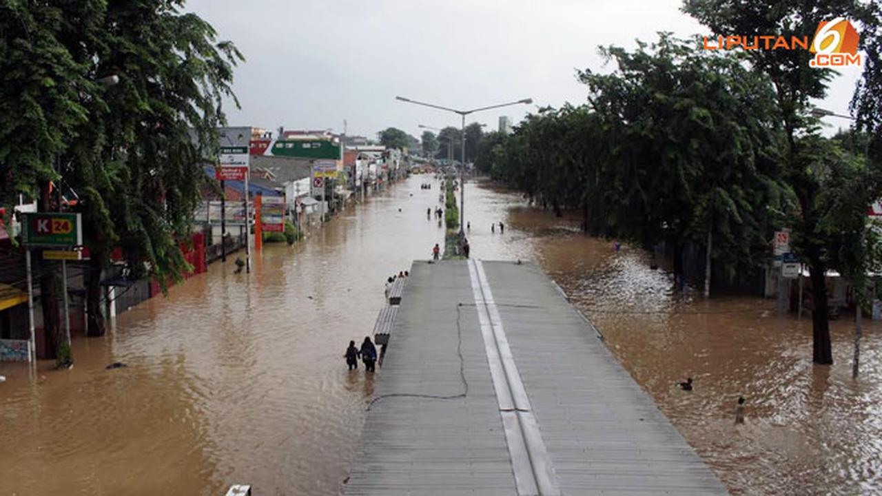 banjir-jakut-140120a.jpg