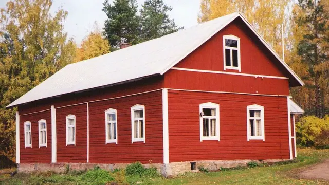 Falu Red