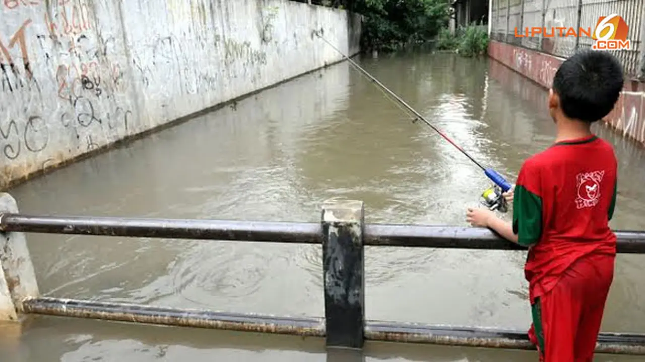 foto-banjir-bekasi-6-140120a.jpg