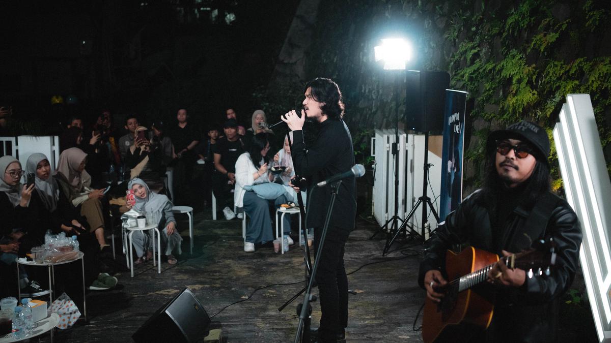 Virzha Jaga Kedekatan dengan Penggemar lewat Kumpul DEV 2025