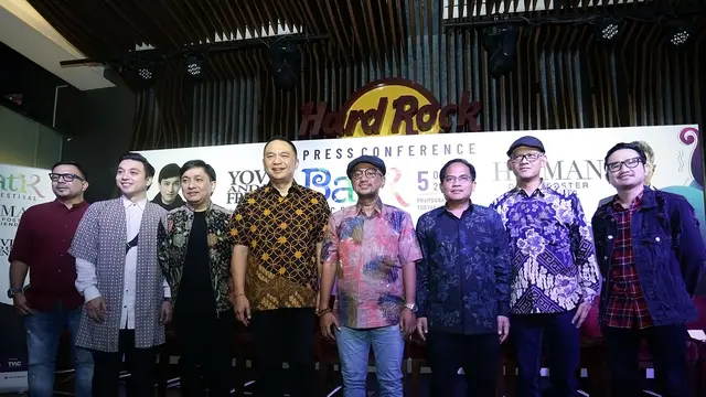 [Fimela] Yovie Widianto di jumpa pers Batik Music Festival 2019