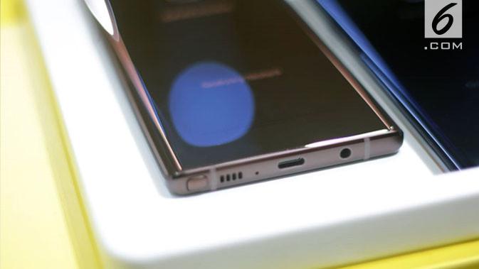 Tampak bagian bawah Samsung Galaxy Note 9. Liputan6.com/ Aditya Eka Prawira