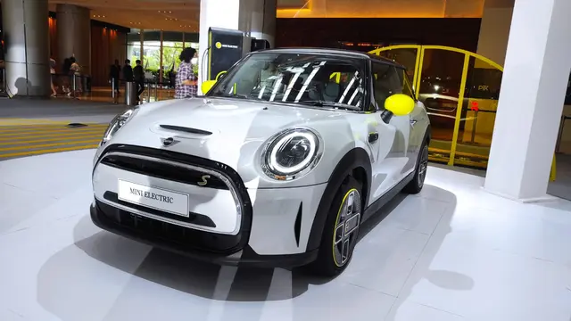 MINI Electric Resmi Mengaspal di Indonesia (Arief A/Liputan6.com)