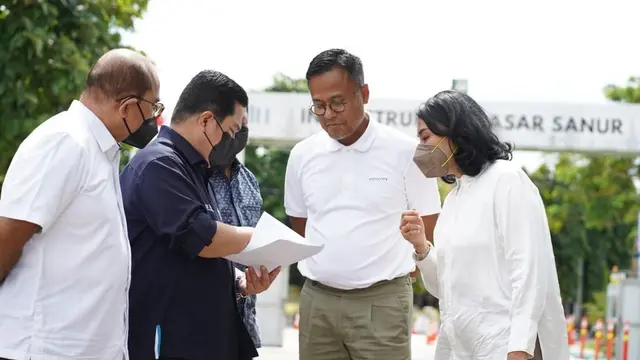 Menteri BUMN Erick Thohir mengecek perkembangan pembangunan Bali International Hospital. (Dok BUMN)
