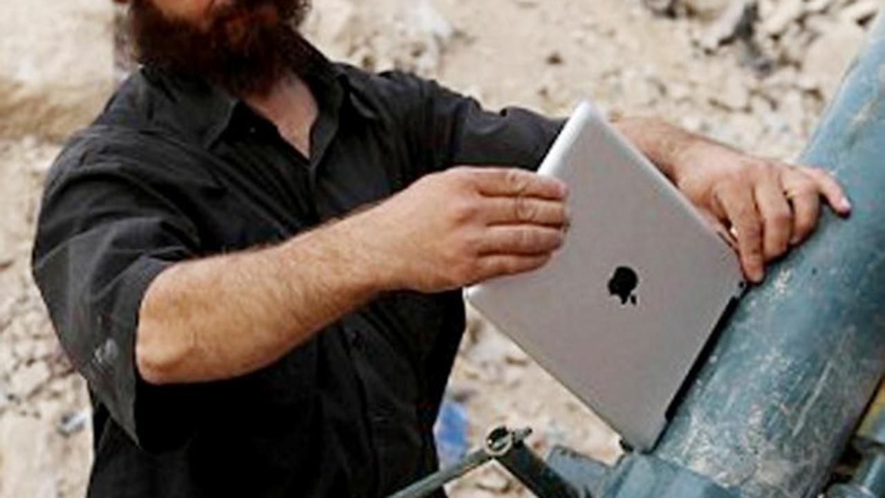 Canggih, pemberontak Suriah luncurkan mortir pakai iPad dan teodolit