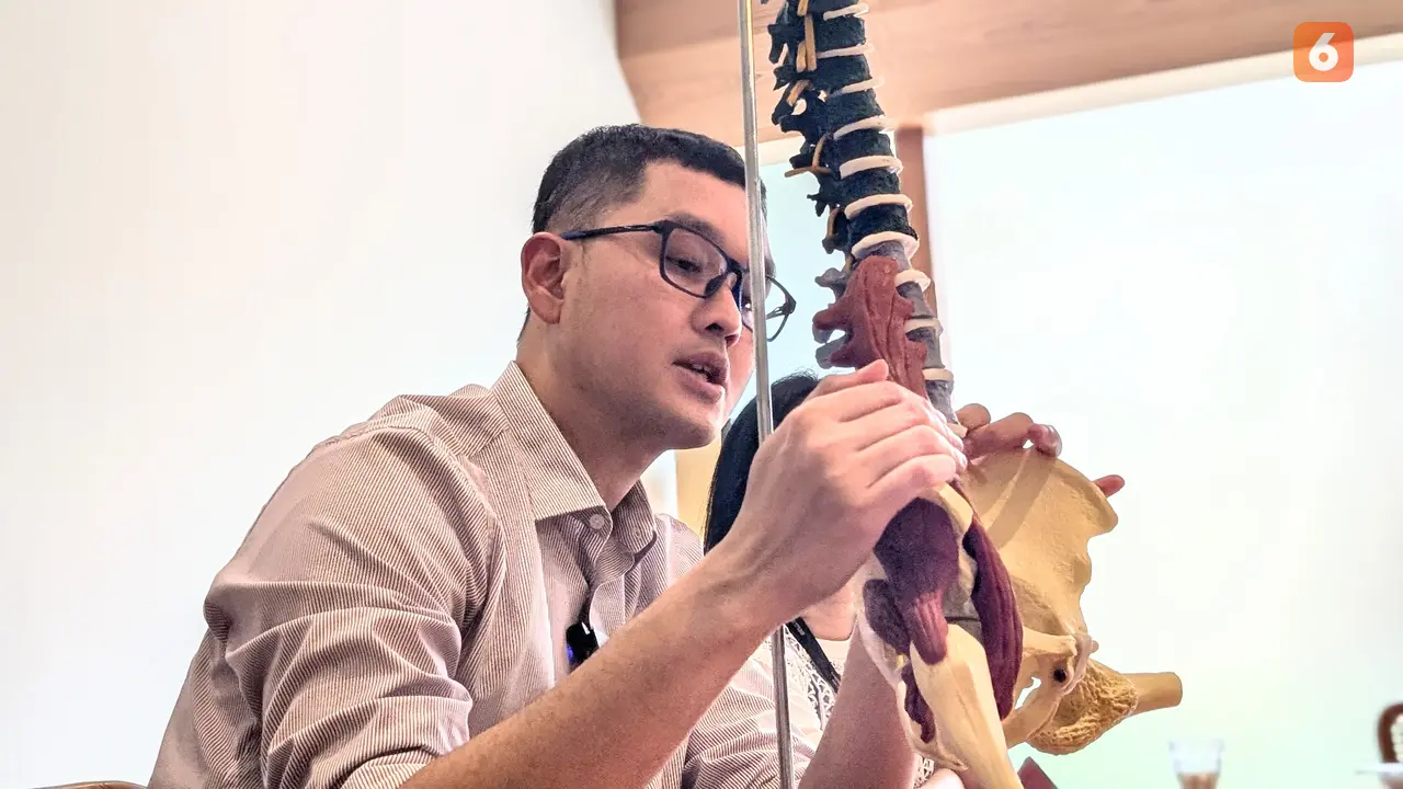 Biportal Endoscopic Spine Surgery, Cara Terkini Atasi Saraf Kejepit pada Remaja