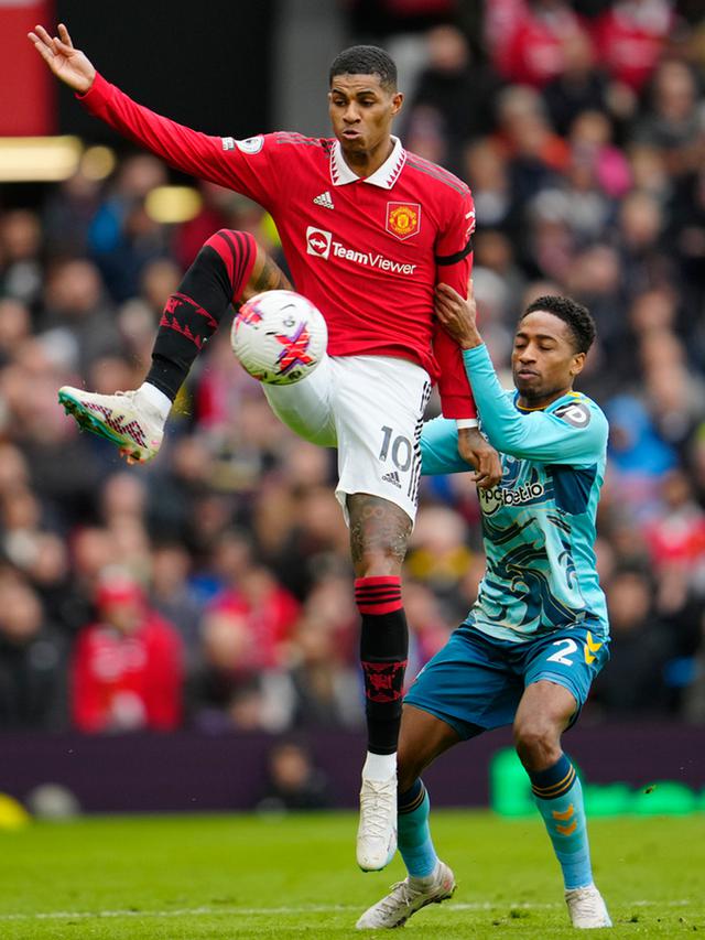 Liga Inggris: Casemiro Kartu Merah, Manchester United Gagal Kalahkan Southampton di Old Trafford