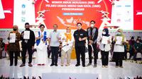 Menteri Investasi/Kepala BKPM Bahlil Lahadalia&nbsp;saat memberikan NIB kepada 550 pelaku UMK perseorangan dari wilayah Jakarta Pusat dan Jakarta Selatan, Kamis (20/10/2022)