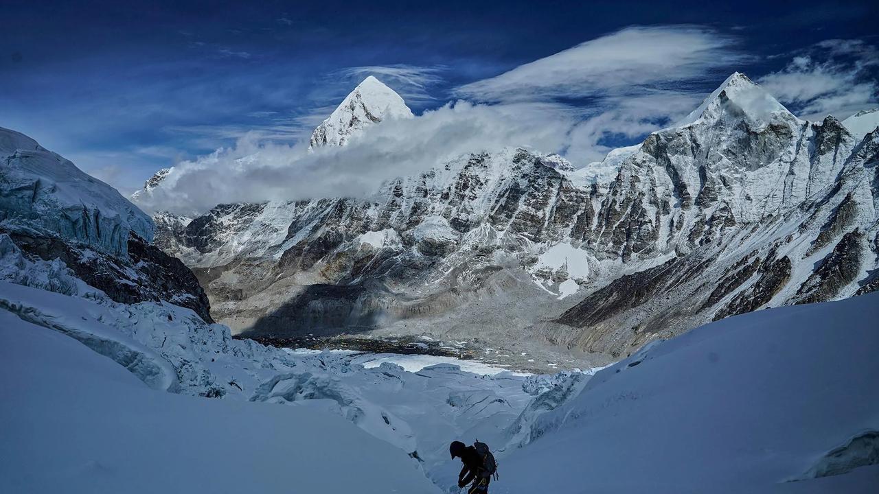 FOTO: Musim Pendakian Everest Kembali Bergeliat