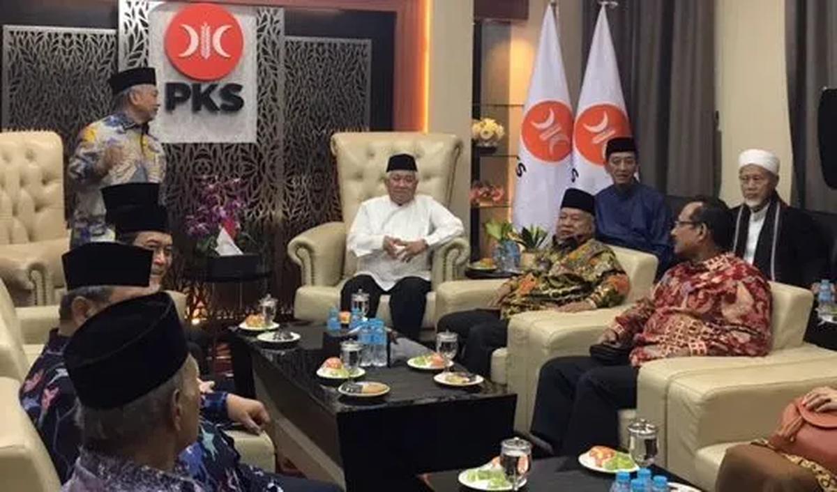 Kendati demikian, Din menegaskan dirinya tidak mempunyai kewenangan ataupun hak untuk menyatakan dukungan secara resmi dari Muhammadiyah.&nbsp;<br>