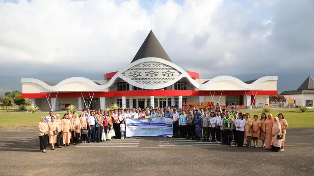 Bandara Soa Bajawa Rusak Akibat Gempa NTT, Kemenhub Prioritaskan Bangunan Terminal