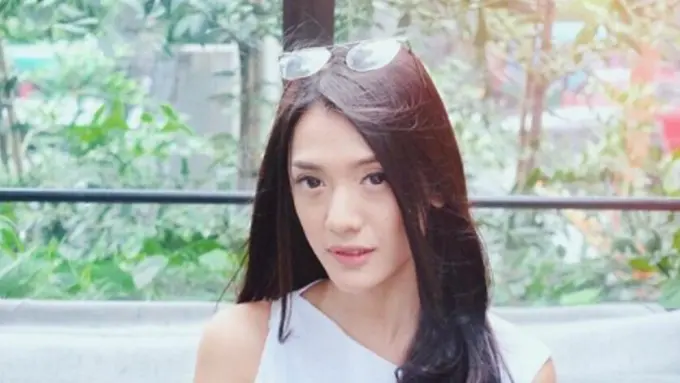 Cewek Kekinian, Intip Gaya Makeup Simpel Anissa Aziza Calon Istri Raditya Dika