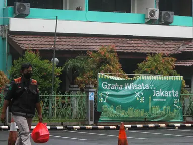 Suasana Graha Wisata TMII, Jakarta, Selasa (8/2/2022). Pemerintah Provinsi DKI Jakarta menjadikan Graha Wisata TMII sebagai tempat isolasi bagi pasien COVID-19 dengan kapasitas 41 kamar yang dapat menampung 100 pasien. (Liputan6.com/Herman Zakharia)