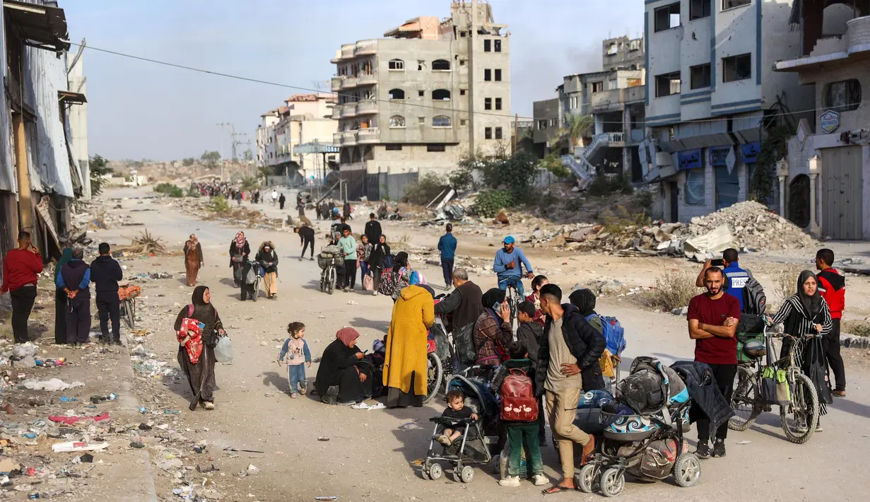 Relawan juga tidak dapat menjangkau lokasi serangan untuk memberikan bantuan, akibat pengepungan Israel yang telah berlangsung lebih dari 40 hari di Gaza utara. (Omar AL-QATTAA/AFP)