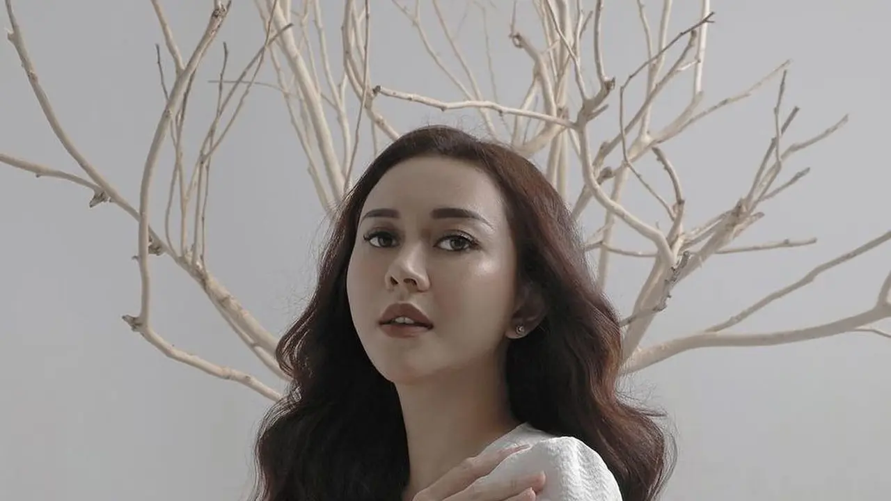 [Fimela] Aura Kasih
