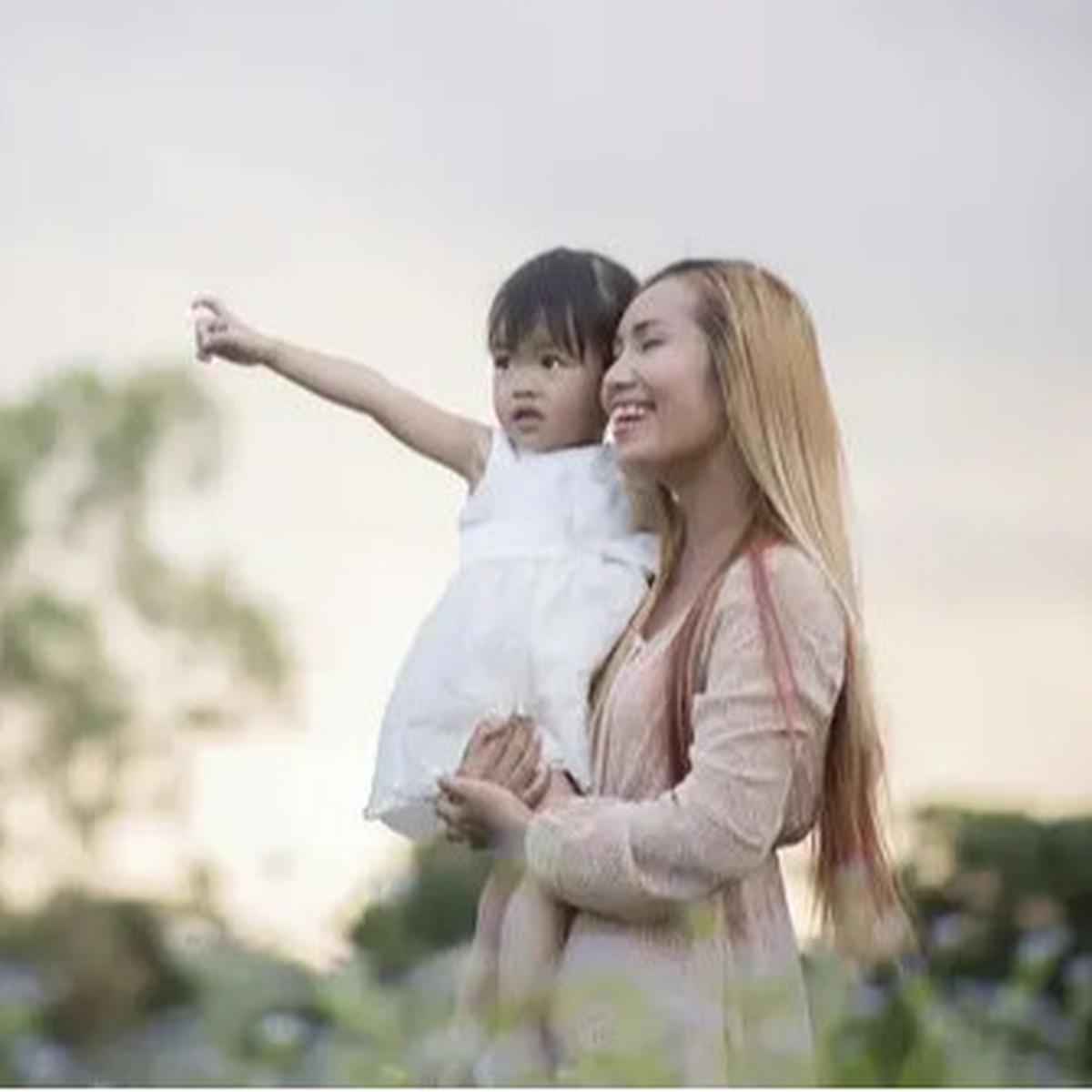 Mengenal Jellyfish Parenting, Gaya Asuh yang Fleksibel dan Berpusat pada Anak