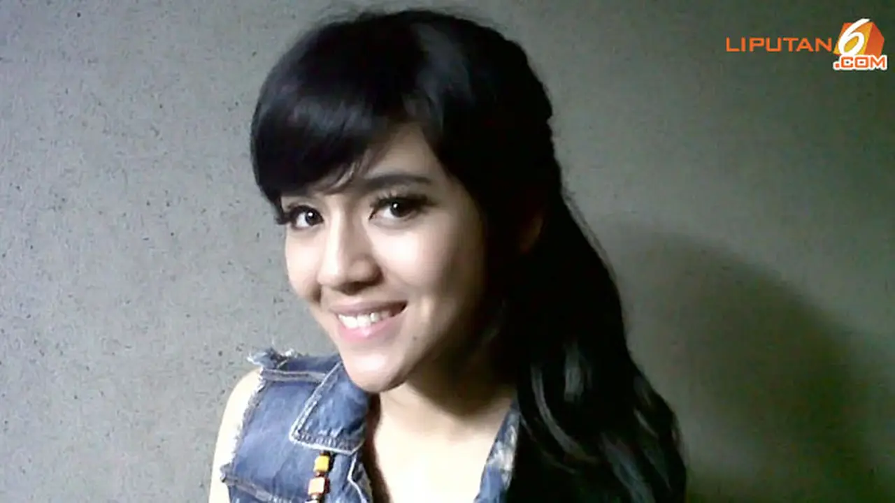 dj-una-131216b.jpg