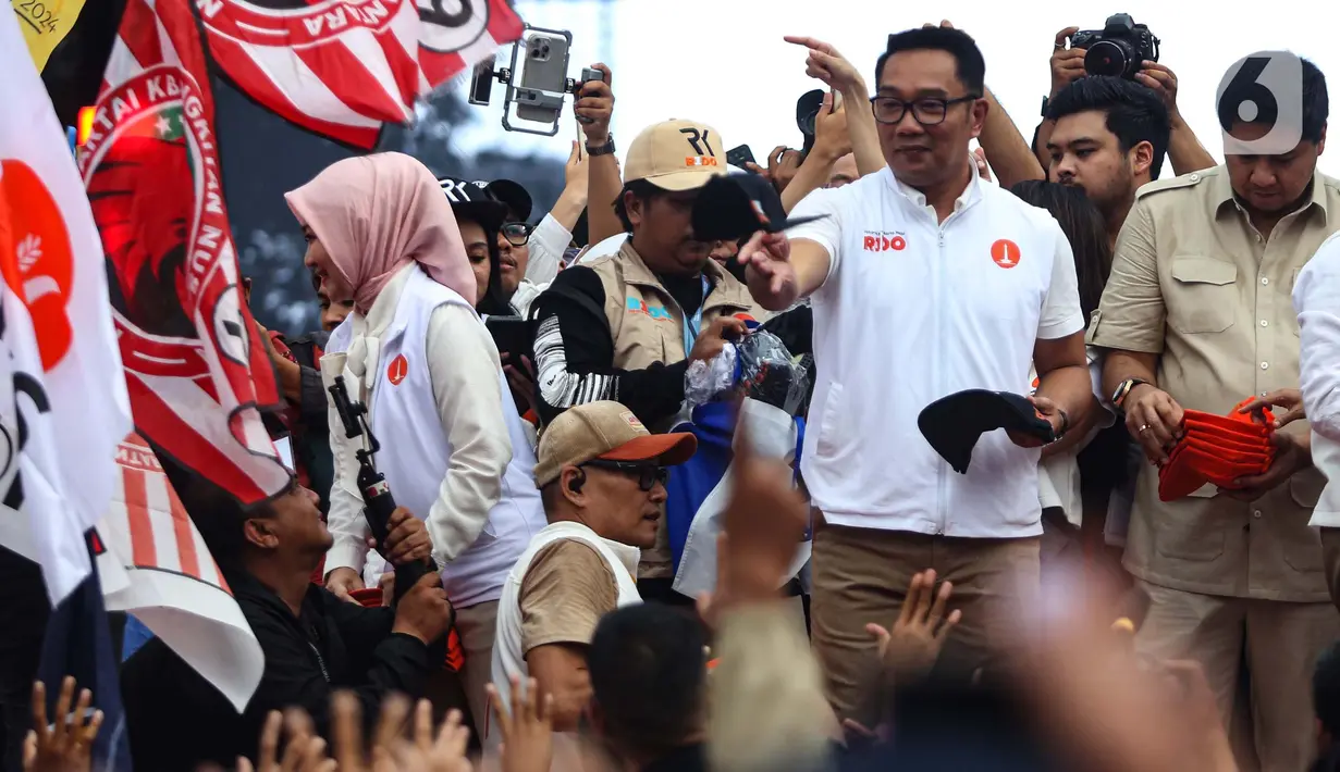 Di Jakarta, ada tiga pasangan calon (Paslon) yang mengikuti kontestasi Pilkada 2024. Paslon nomor urut 1 yakni Ridwan Kamil (RK)-Suswono, nomor urut 2 Dharma Pongrekun-Kun Wardhana, nomor urut 3 Pramono Anung-Rano Karno. (Liputan6.com/Angga Yuniar)