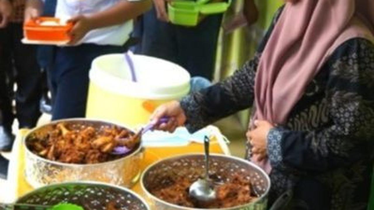 Mencari Jalan Keluar Konsep Ideal Program Makan Siang Gratis