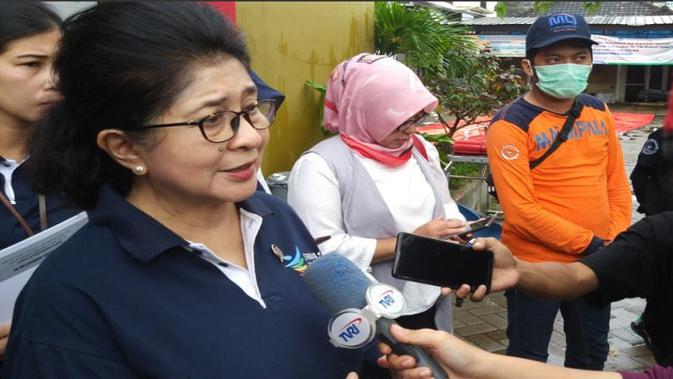 Menteri Kesehatan RI Nila Moeloek mengatakan, agar tidak terjadi penyebaran penyakit, korban tsunami Selat Sunda harus segera diobati. (Biro Komunikasi dan Pelayanan Masyarakat, Kementerian Kesehatan RI)