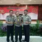 Bripka Mai Hendri menjadi salah satu dari 43 anggota polri yang mendapat penghargaan dari Kapolri Jenderal Tito Karnavian. (Liputan6.com/Hanz Jimenez)