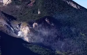 Pendakian Gunung Gede Kembali Ditutup Imbas Kebakaran Kawah Wadon