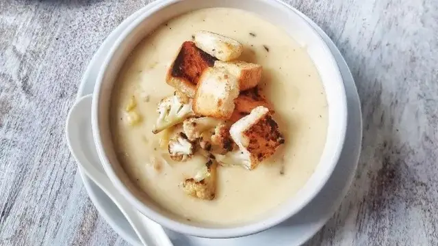 Creamy Cauliflower Soup