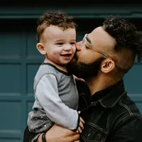 Perbedaan Hari Ayah Nasional dan Father's Day (Foto: Unsplash)