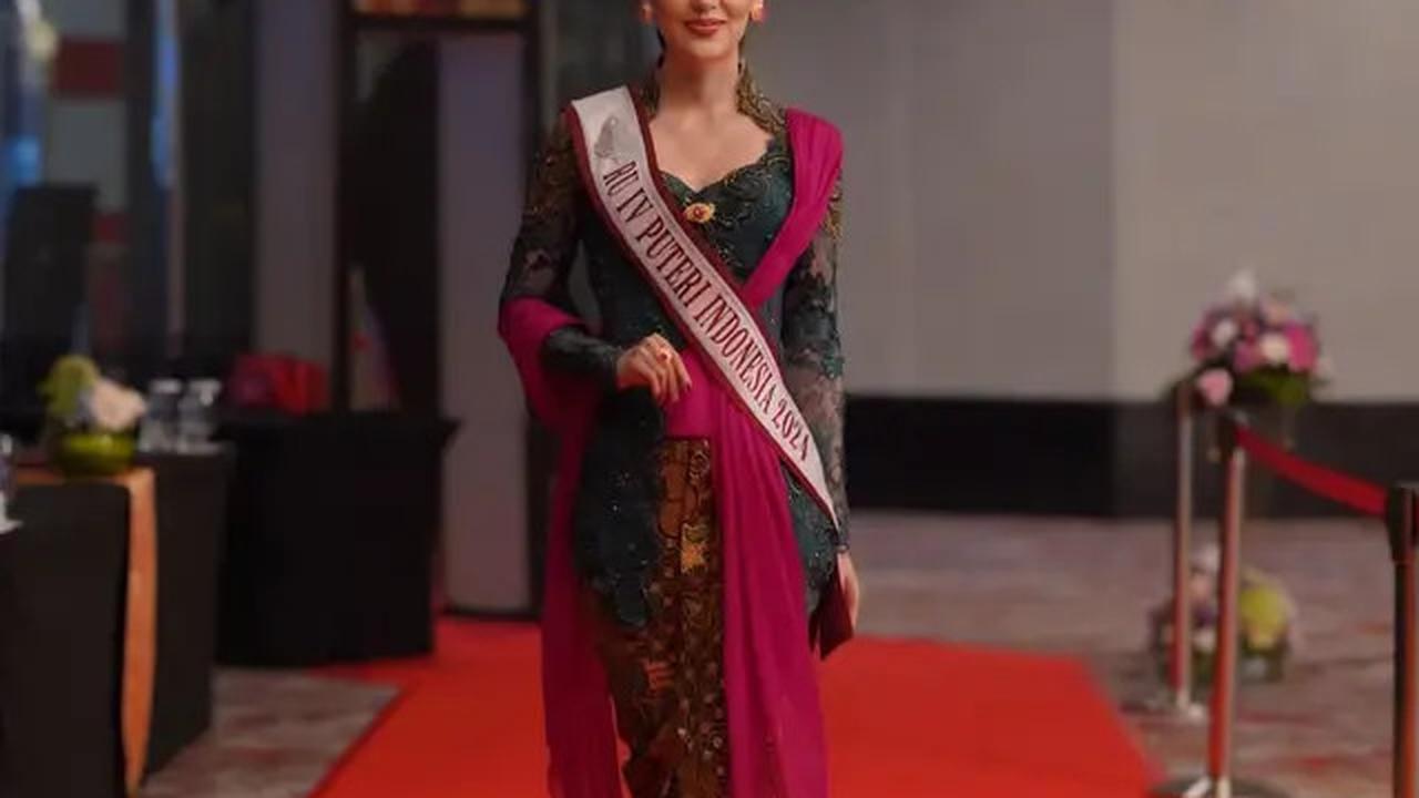 6 Gaya Ghina Raihanah saat Pakai Kebaya, Elegan Memesona