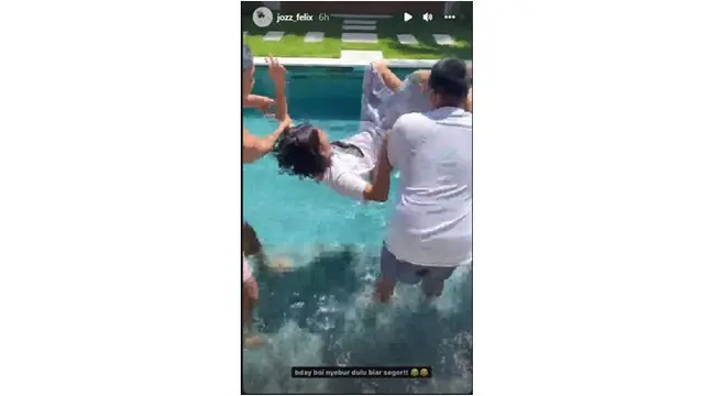 7 Momen Kejutan Ulang Tahun Iqbaal Ramadhan ke-22, Diceburin Kolam Renang