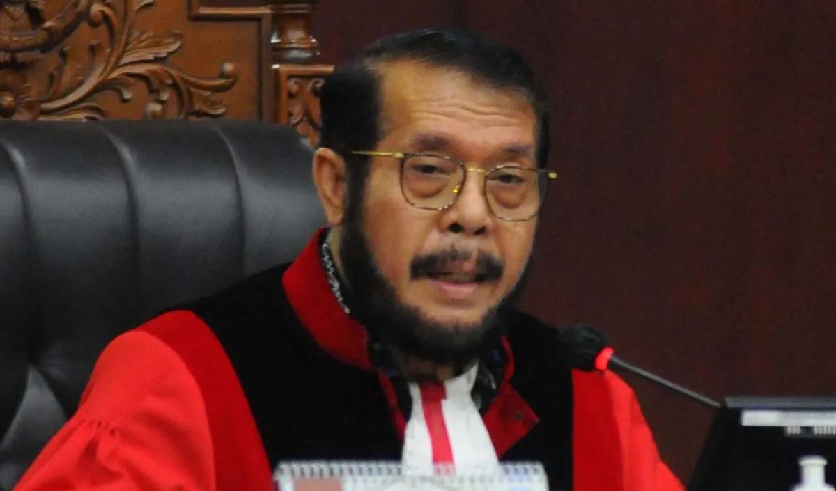 Feri menegaskan, gugatan itu hanya menambah tinggi ‘tempat jatuh’ bagi Anwar Usman.<br>