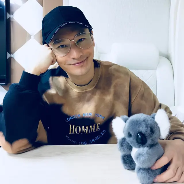 Huang Xiaoming