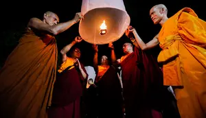 Festival Lampion Waisak 2026 di Candi Borobudur, Peserta Wajib Berpakaian Putih-Putih