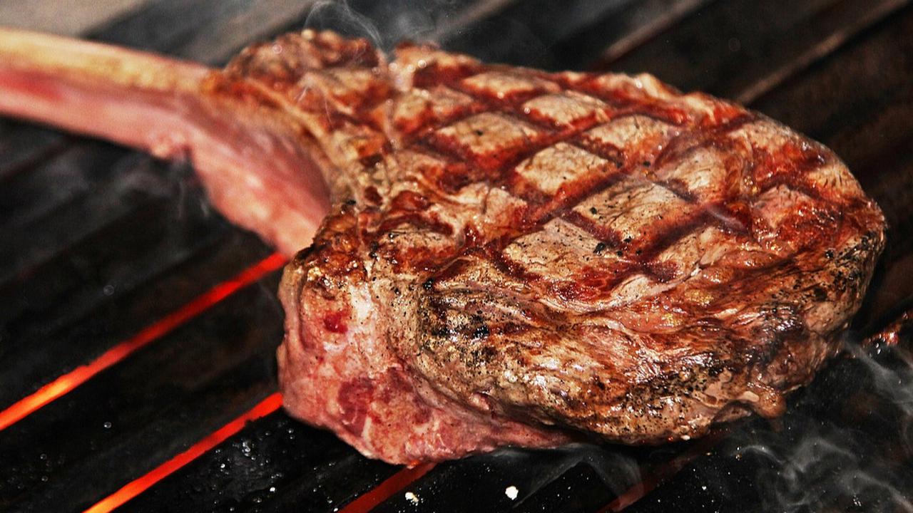 Waspada! Meski Enak 5 Makanan Ini Ternyata Bisa Sebabkan Tekanan Darah Tinggi