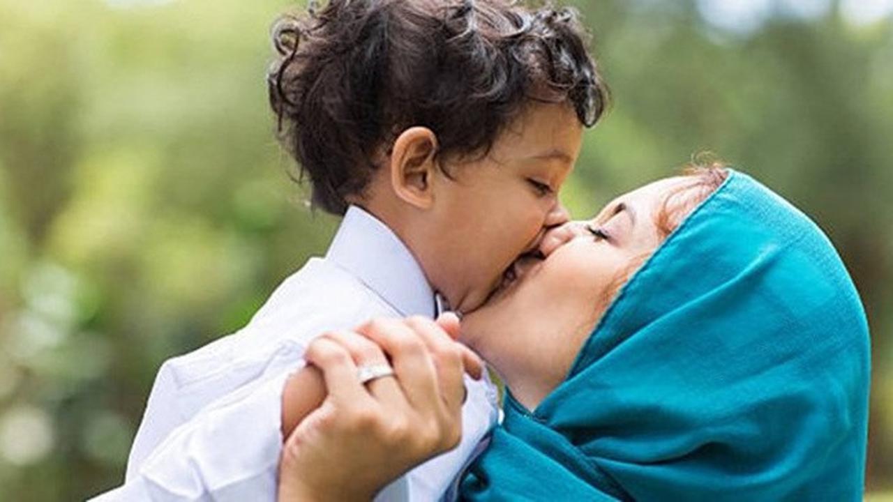 4 Tips Agar Anak Tenang di Masjid Selama Sholat Idul Fitri